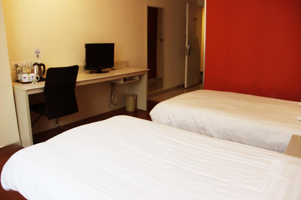 Hanting Hotel Liaocheng Bus Station Номер фото
